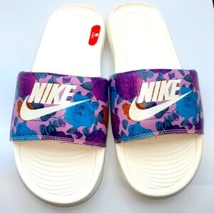 NEW Women's Nike Logo Print flowers Slipper Slides Sandals Floral 10